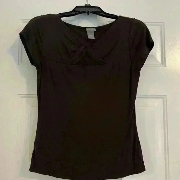 Ann Taylor T-shirt - Picture 1 of 2